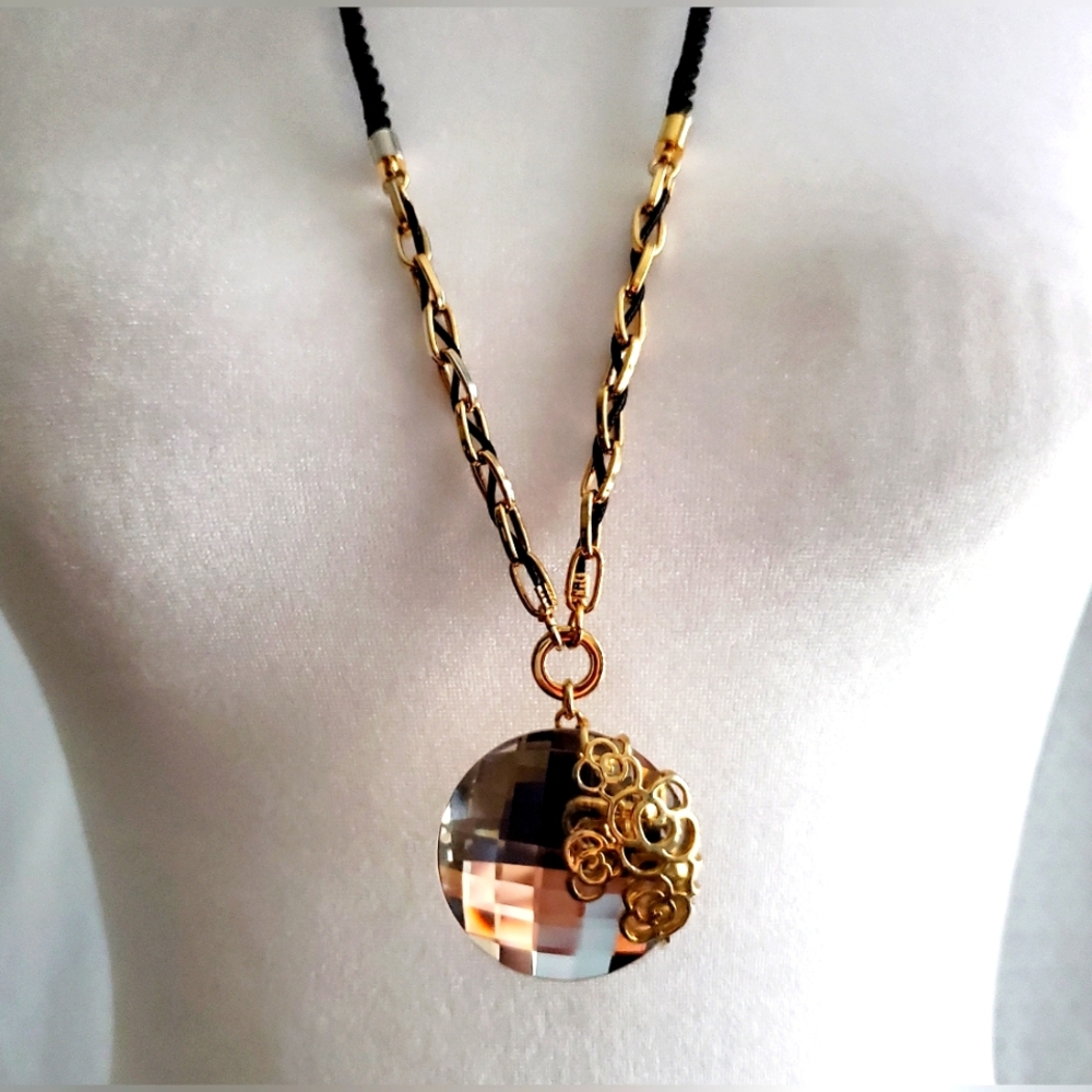 Large Faceted Crystal Glass Medallion Pendant Necklace Goldtone Filagree Overlay